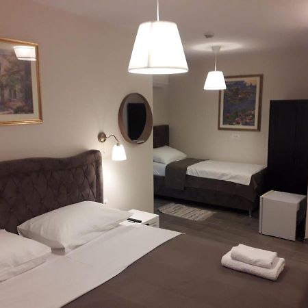 Hotel Portofino - Free Parking à Mostar Extérieur photo